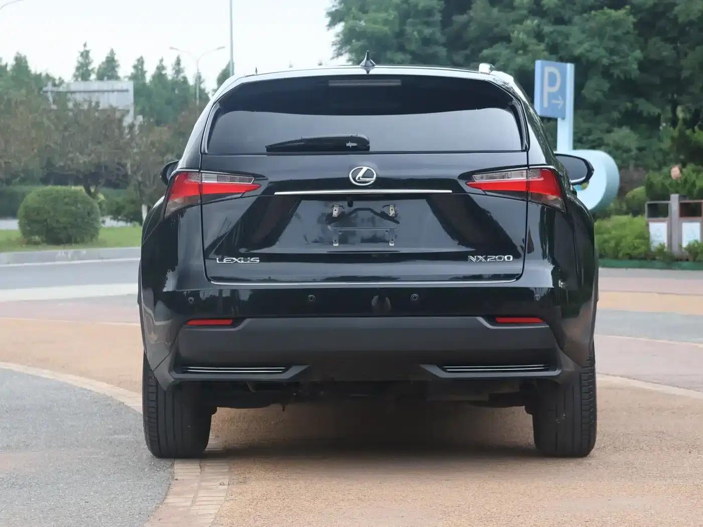 Lexus NX 2016 200 AWD Sport Edition — миниатюра 4