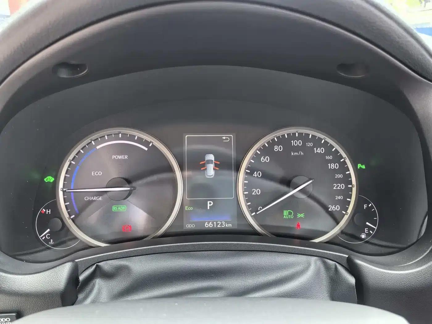 Lexus NX 2020 300h FWD Sport Edition (China VI Emission Standard) — миниатюра 16