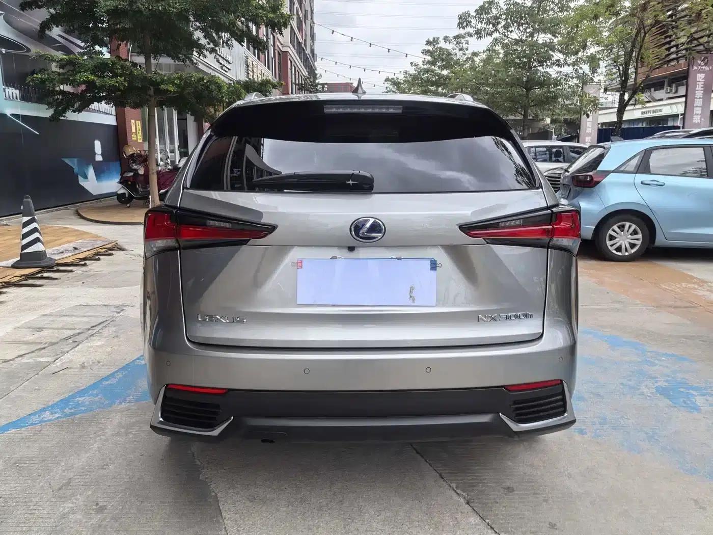 Lexus NX 2020 300h FWD Sport Edition (China VI Emission Standard) — миниатюра 7