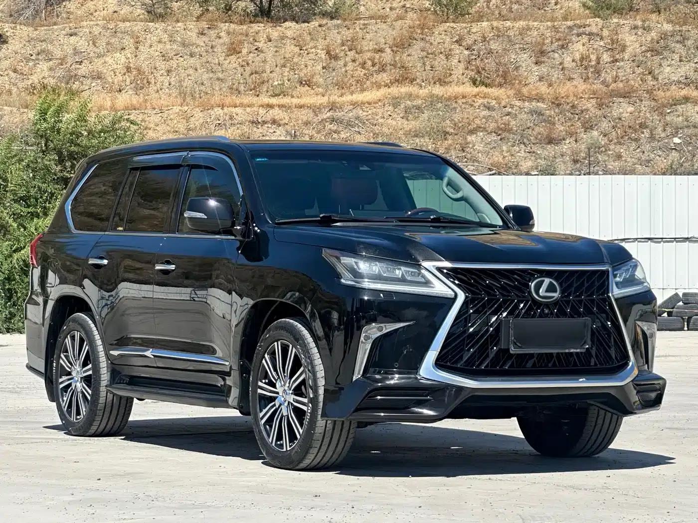 2017 Lexus LX 570 Premium Luxury Edition — миниатюра 3