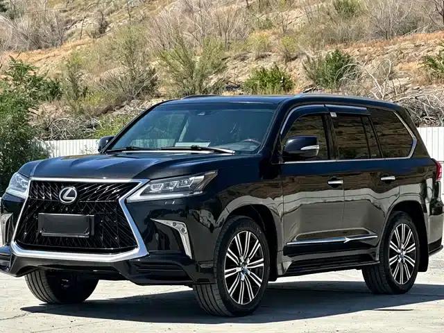 2017 Lexus LX 570 Premium Luxury Edition