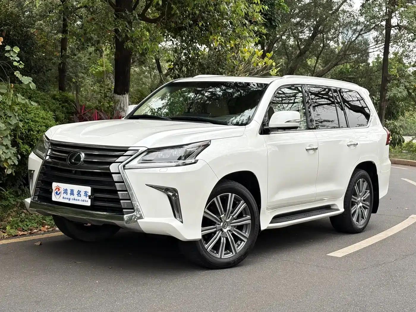 2016 Lexus LX 570 Premium Luxury Edition — миниатюра 1