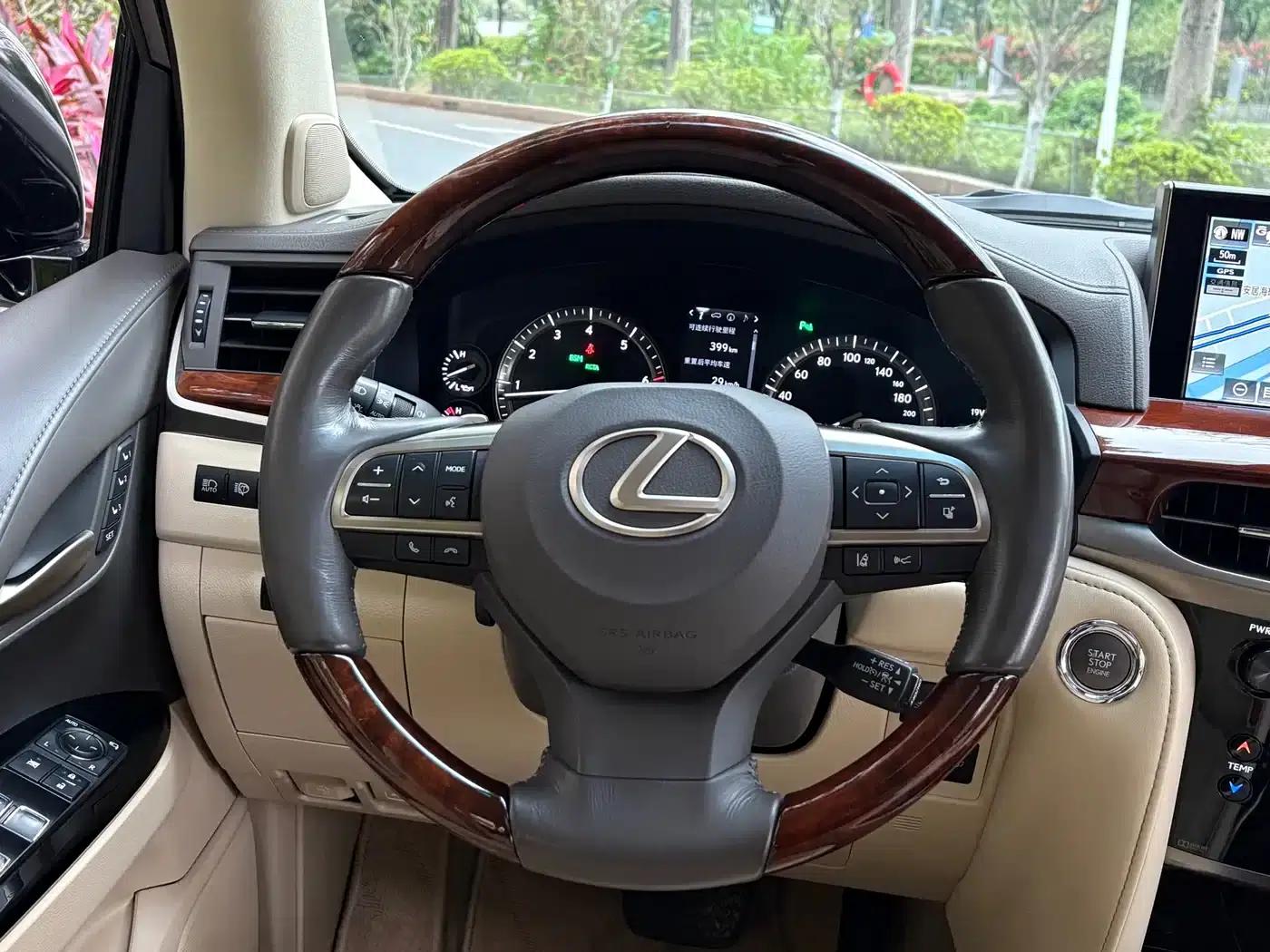 2016 Lexus LX 570 Premium Luxury Edition — миниатюра 22