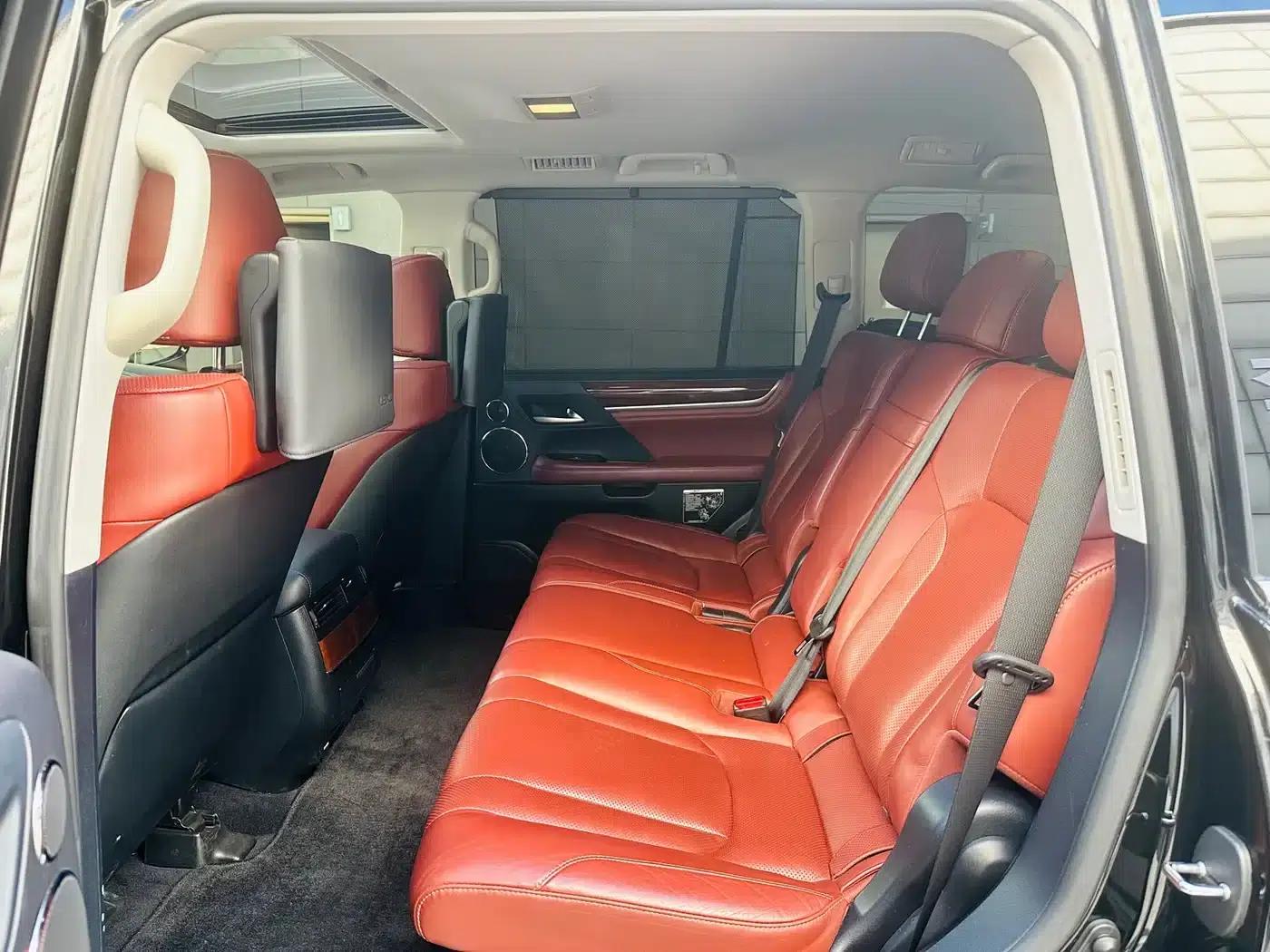 2016 Lexus LX 570 Premium Luxury Edition — миниатюра 11