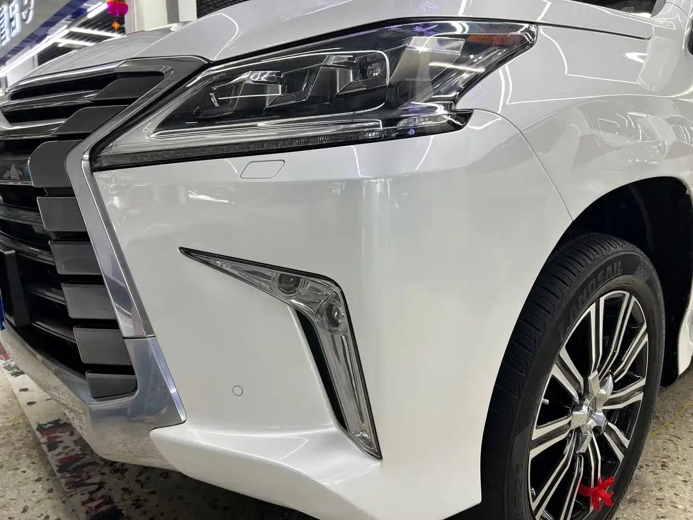2016 Lexus LX 570 Premium Luxury Edition — миниатюра 12