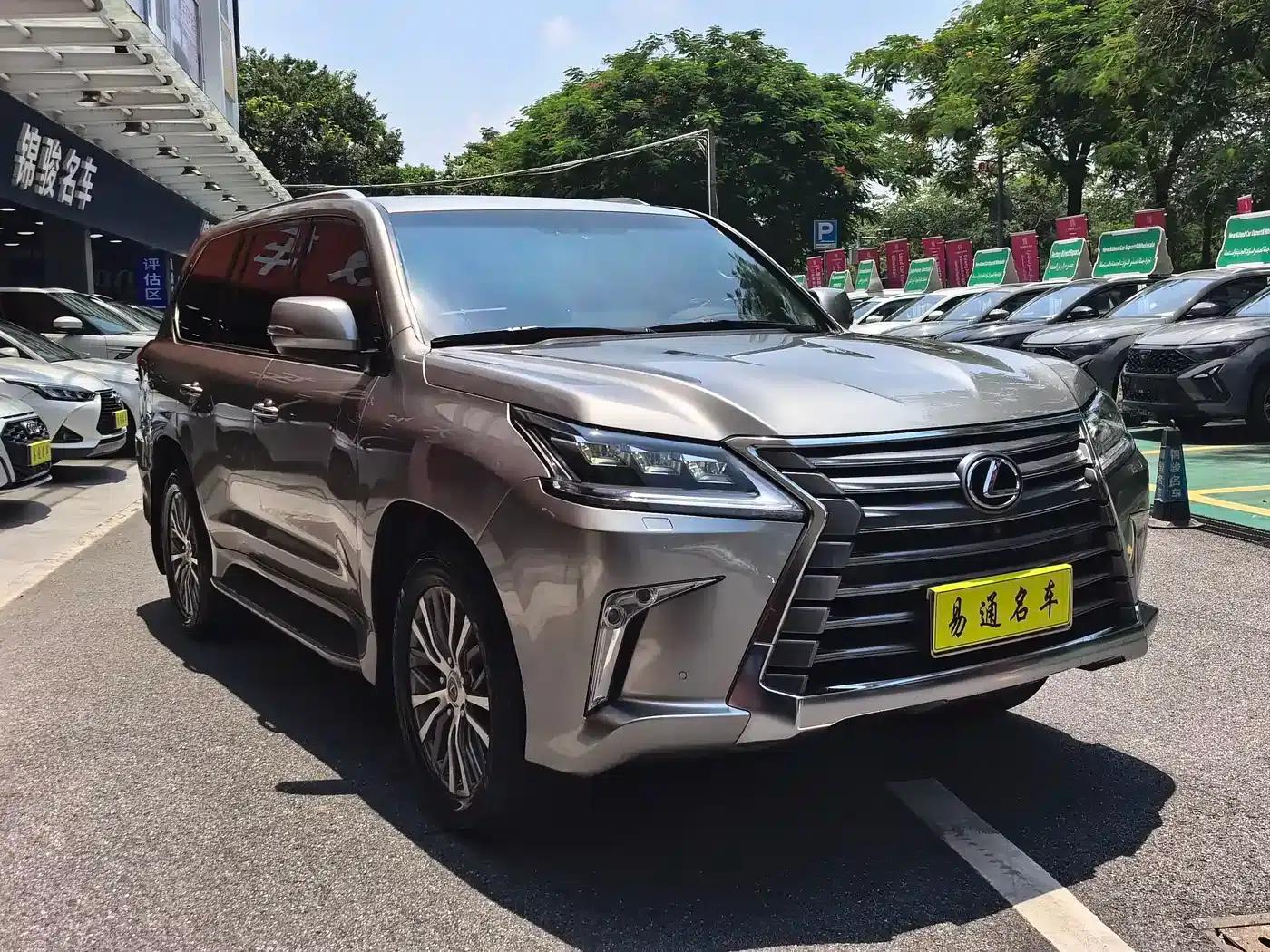 Lexus LX 2019 570 Dynamic Luxury Edition — миниатюра 3