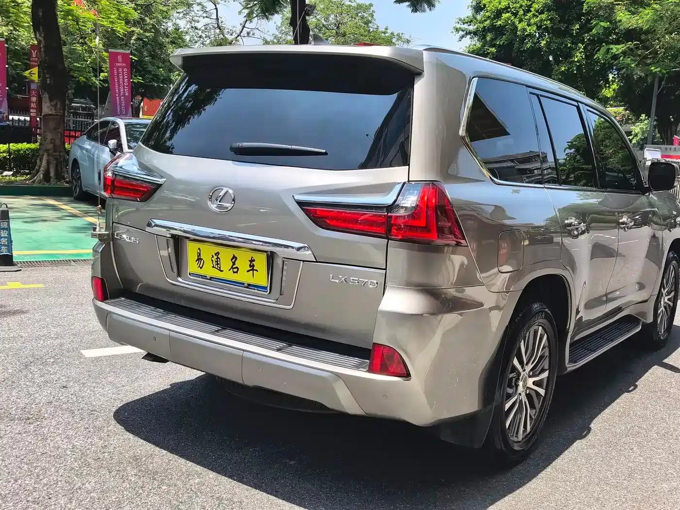 Lexus LX 2019 570 Dynamic Luxury Edition — миниатюра 6