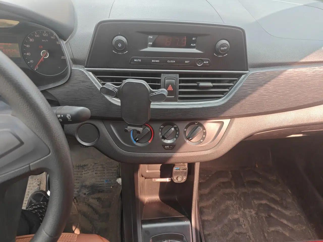 Baojun 310 2016 1.2L Manual Value Edition — миниатюра 13