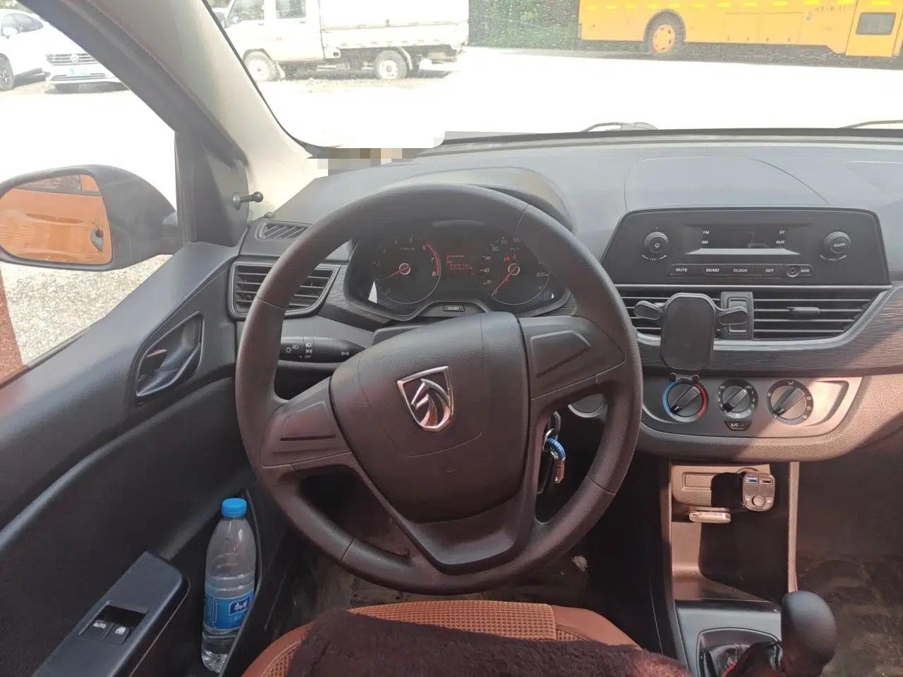 Baojun 310 2016 1.2L Manual Value Edition — миниатюра 10
