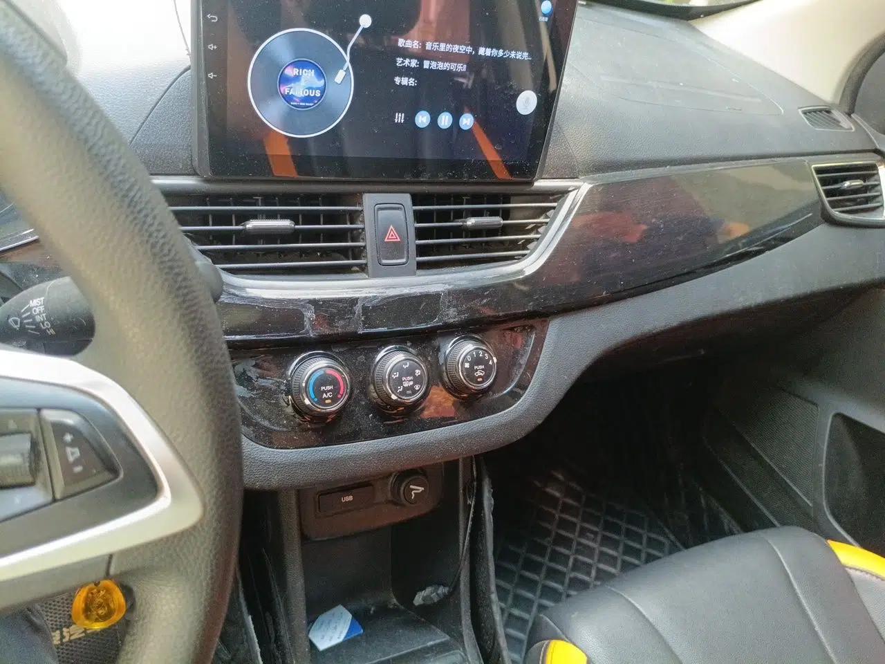 Baojun 310 2016 1.2L Manual Luxury Model — миниатюра 13