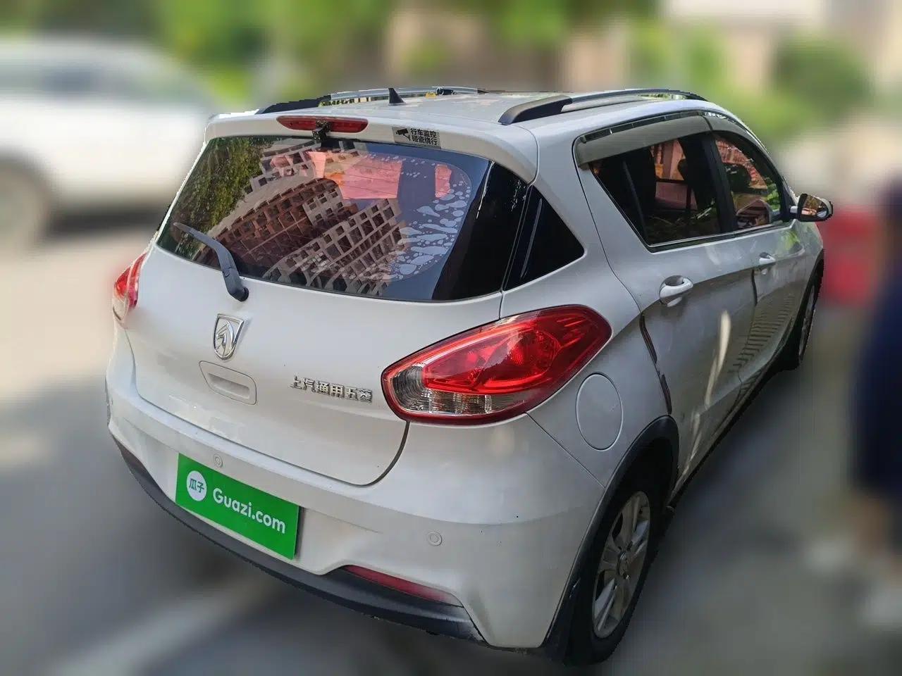 Baojun 310 2016 1.2L Manual Luxury Model — миниатюра 6