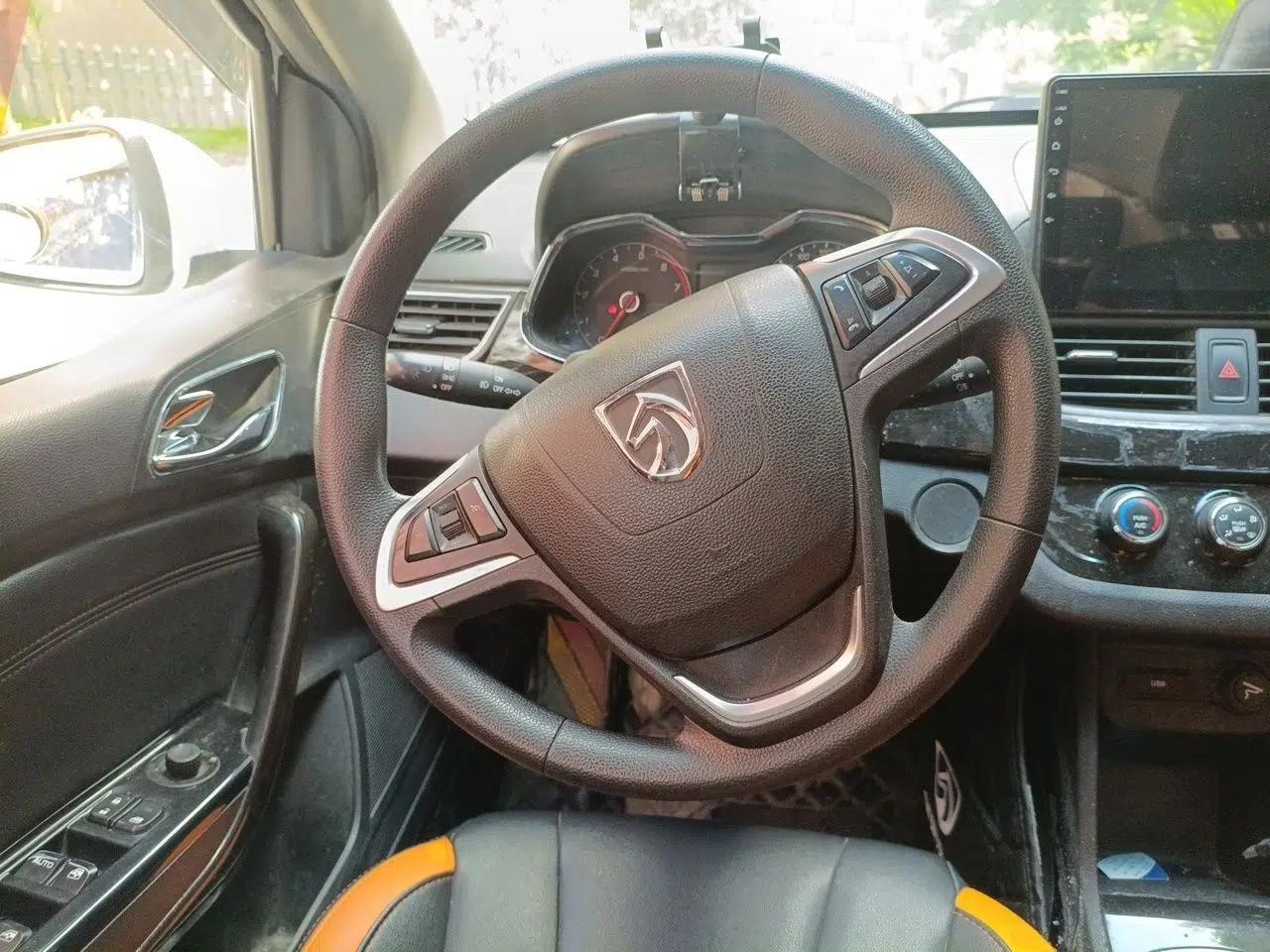 Baojun 310 2016 1.2L Manual Luxury Model — миниатюра 10