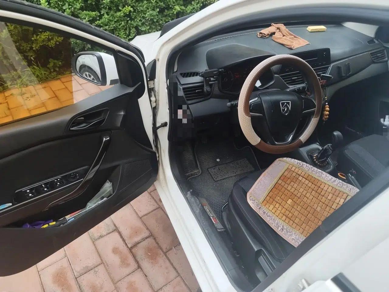 Baojun 310 2016 1.2L manual Comfort trim level — миниатюра 16