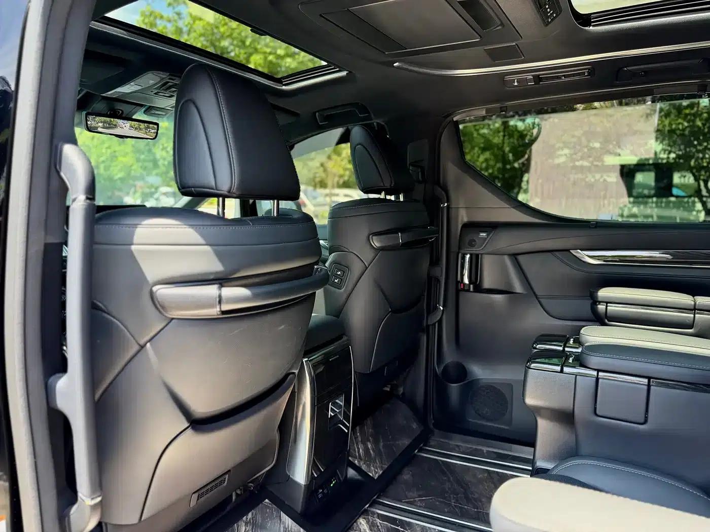 Lexus LM 2020 300h 7-Seat Elegant Edition — миниатюра 13