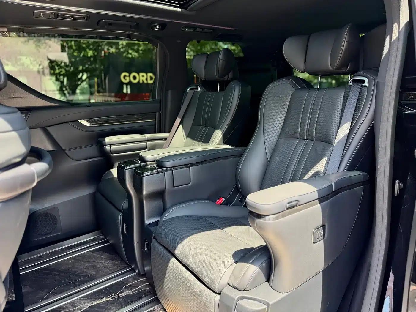 Lexus LM 2020 300h 7-Seat Elegant Edition — миниатюра 14