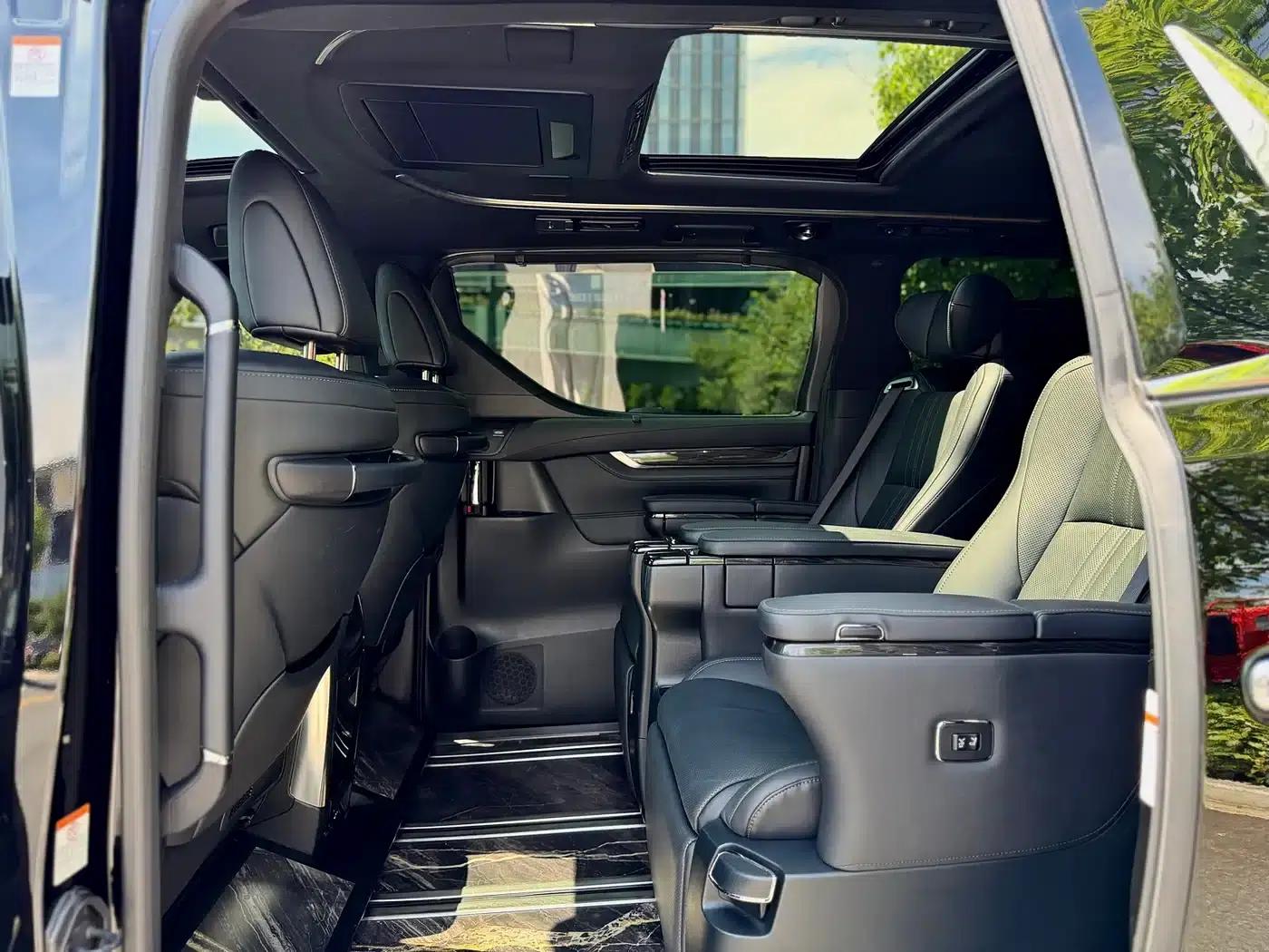 Lexus LM 2020 300h 7-Seat Elegant Edition — миниатюра 15