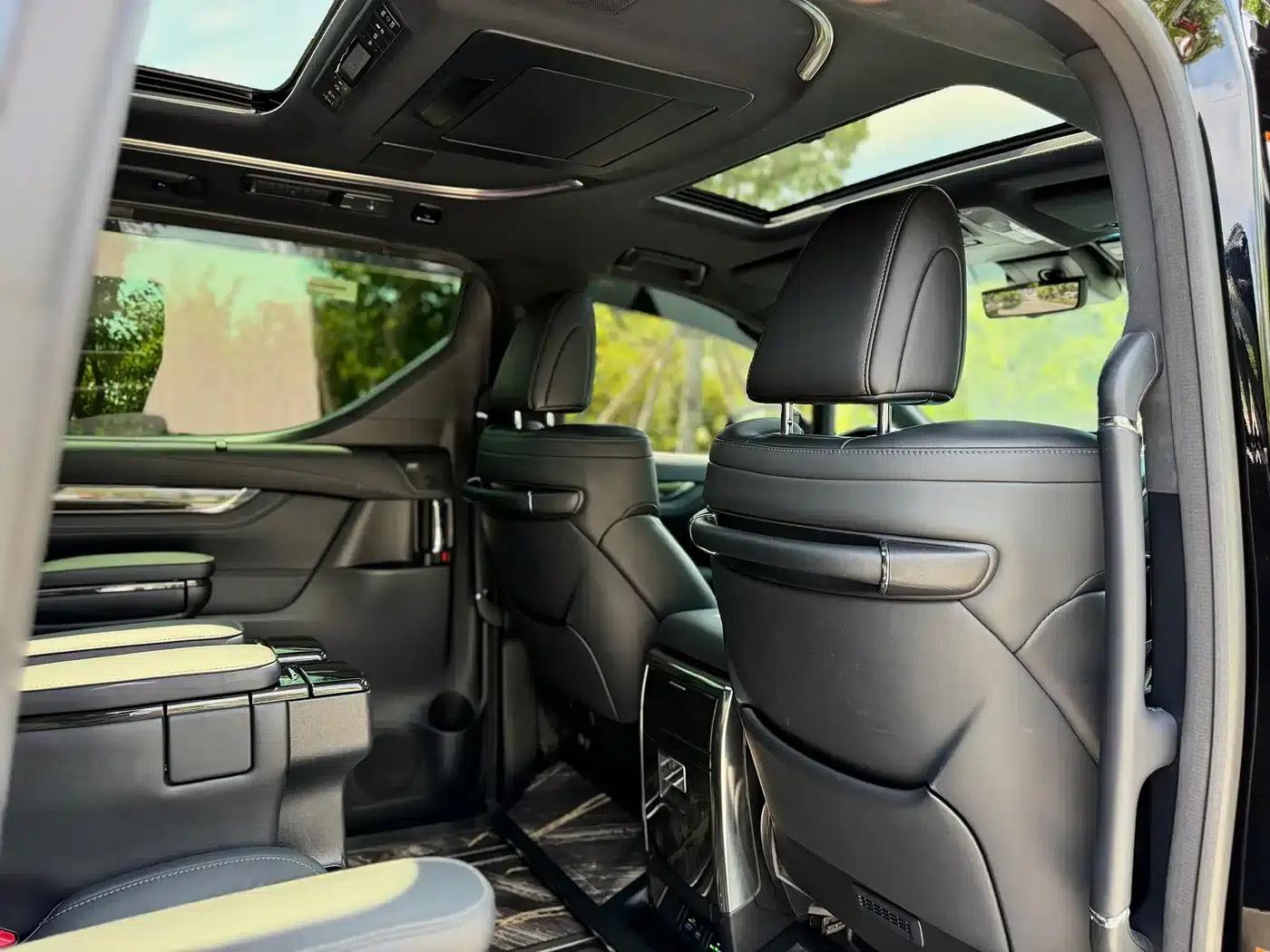 Lexus LM 2020 300h 7-Seat Elegant Edition — миниатюра 20