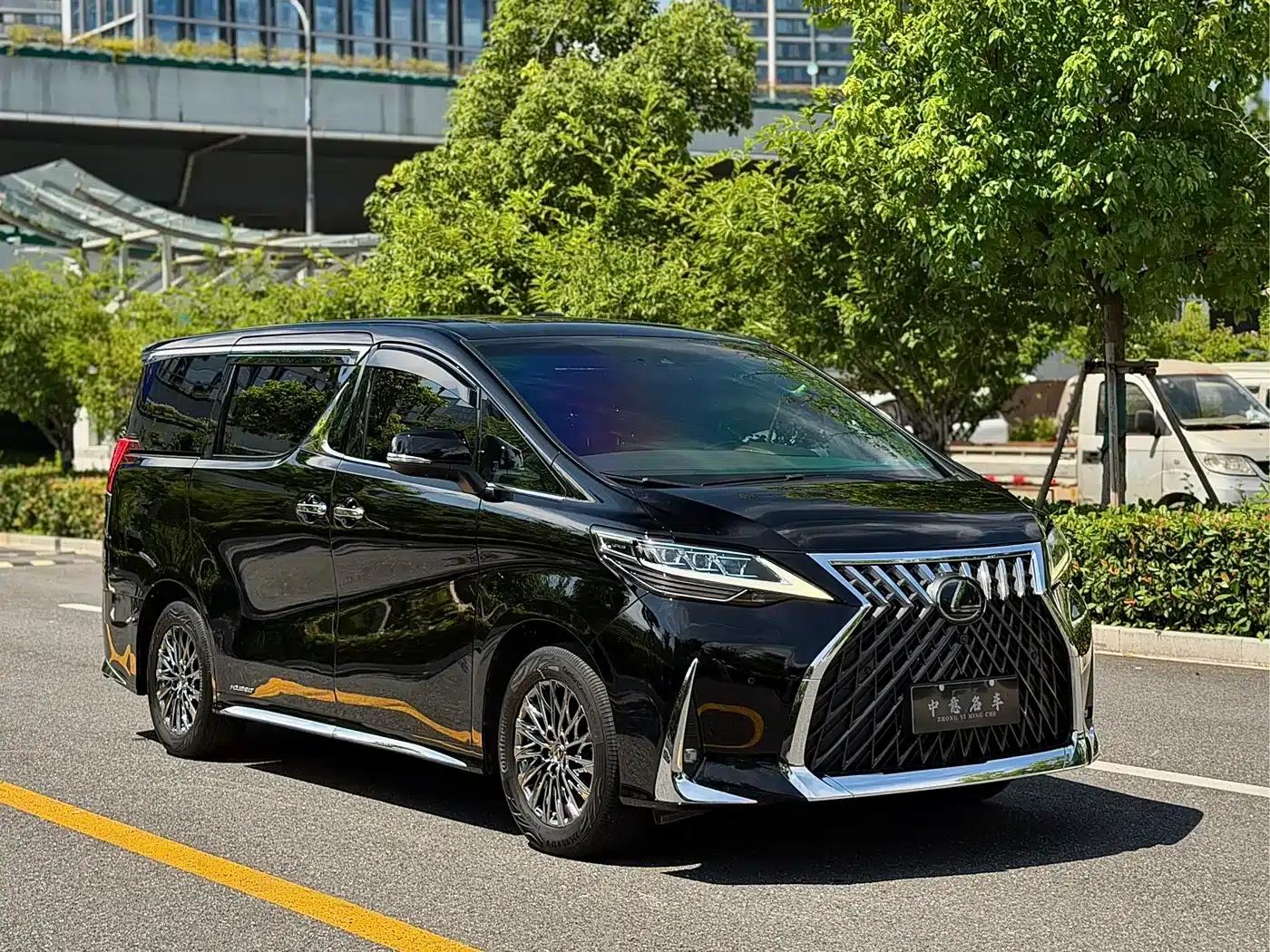 Lexus LM 2020 300h 7-Seat Elegant Edition — миниатюра 3