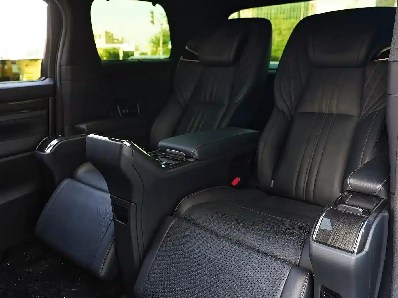Lexus LM 2020 300h Four-Seat Executive Edition — миниатюра 9