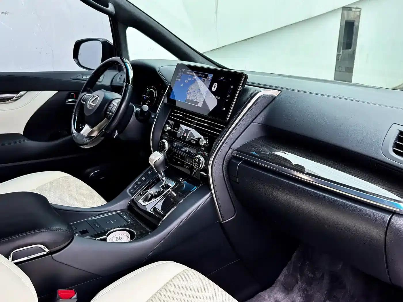 Lexus LM 2020 300h Four-Seat Executive Edition — миниатюра 7