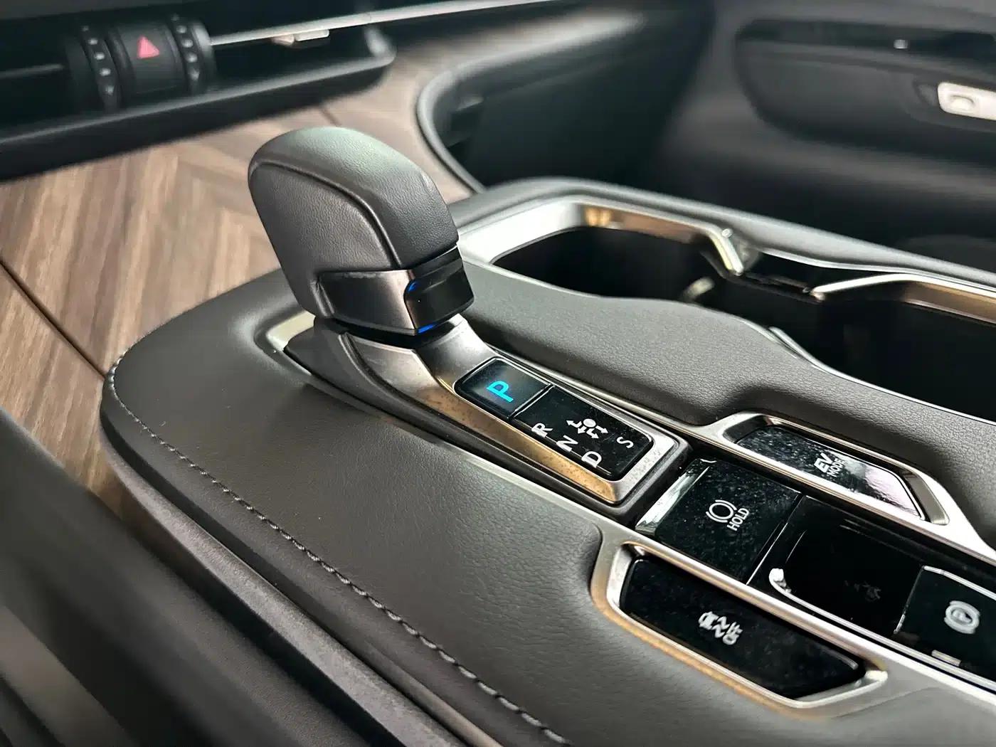 Lexus LM 2023 350h 7-Seat Elegant Edition — миниатюра 13