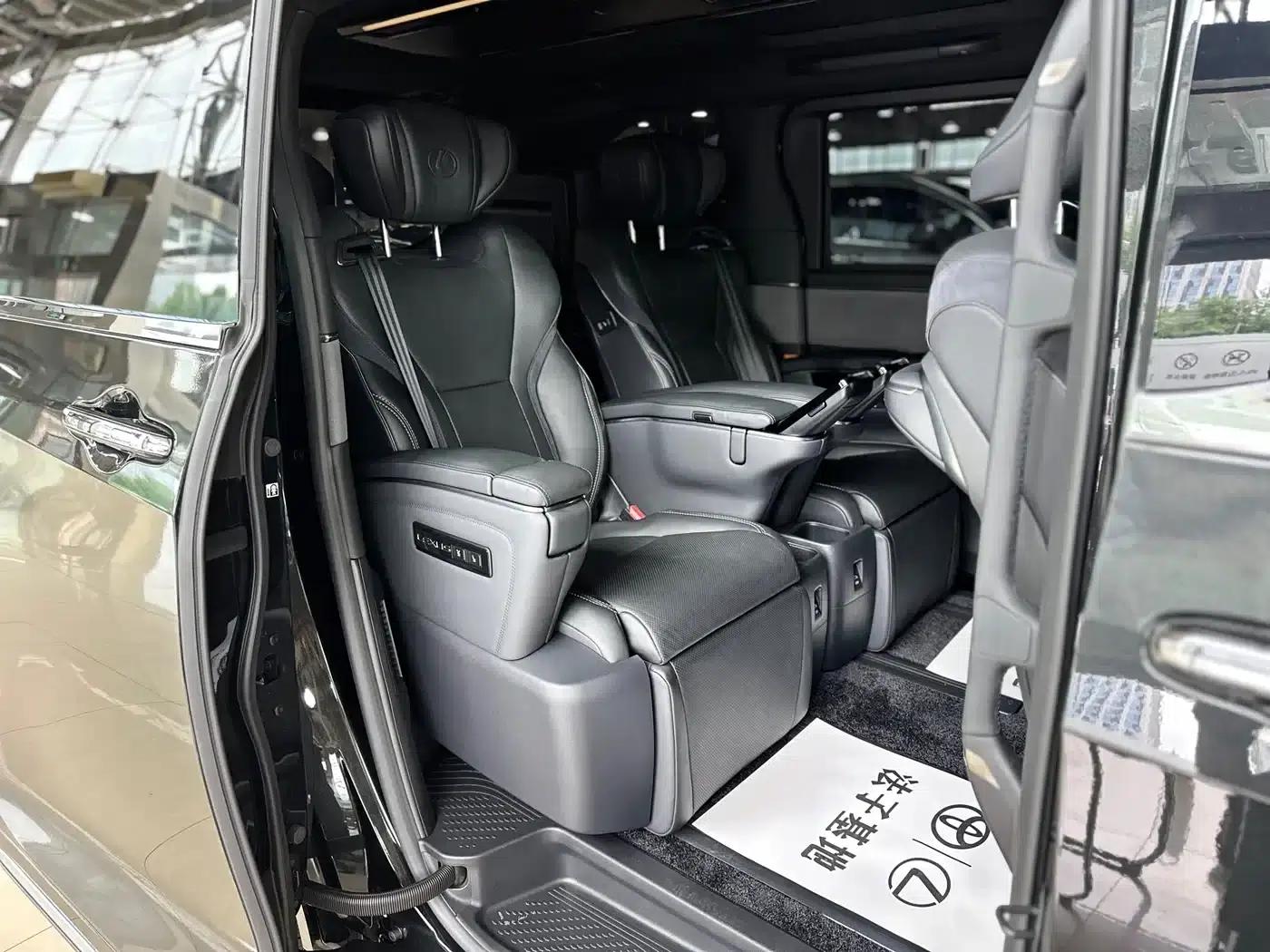 Lexus LM 2023 350h 7-Seat Elegant Edition — миниатюра 20
