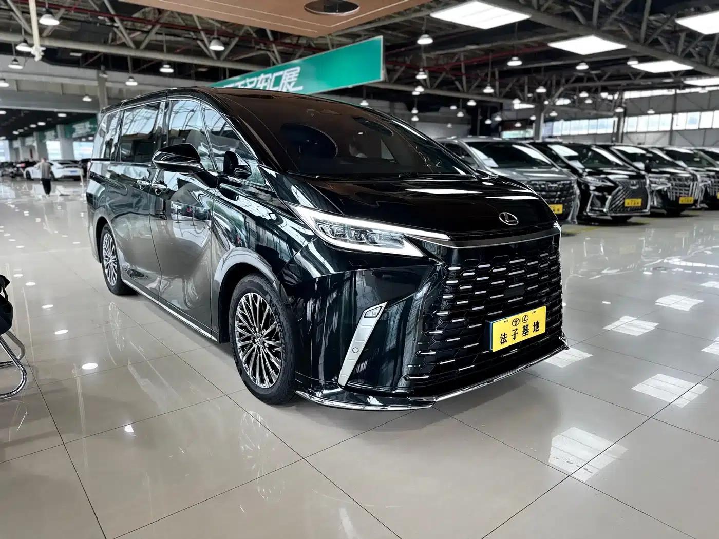 Lexus LM 2023 350h 7-Seat Elegant Edition — миниатюра 3