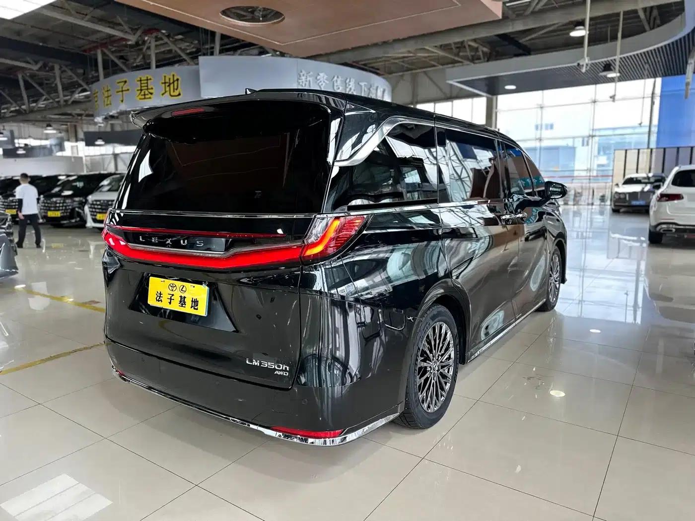 Lexus LM 2023 350h 7-Seat Elegant Edition — миниатюра 26