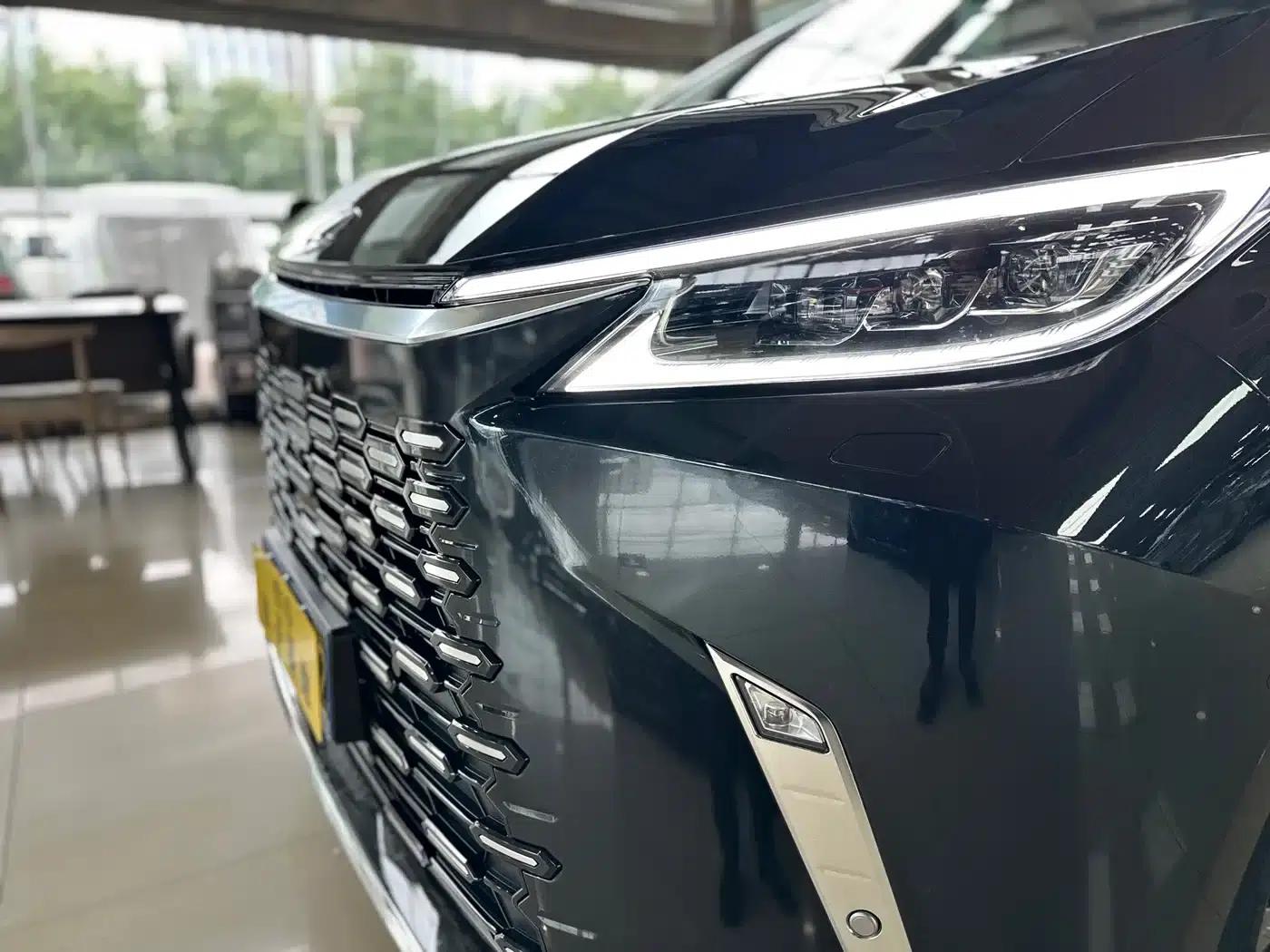 Lexus LM 2023 350h 7-Seat Elegant Edition — миниатюра 5