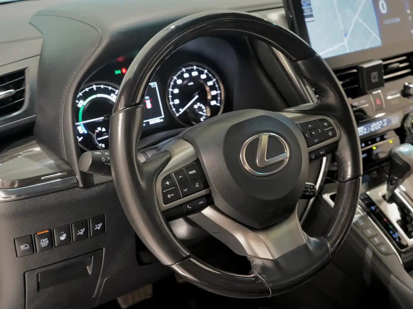 Lexus LM 2020 300h 7-Seat Elegant Edition — миниатюра 3