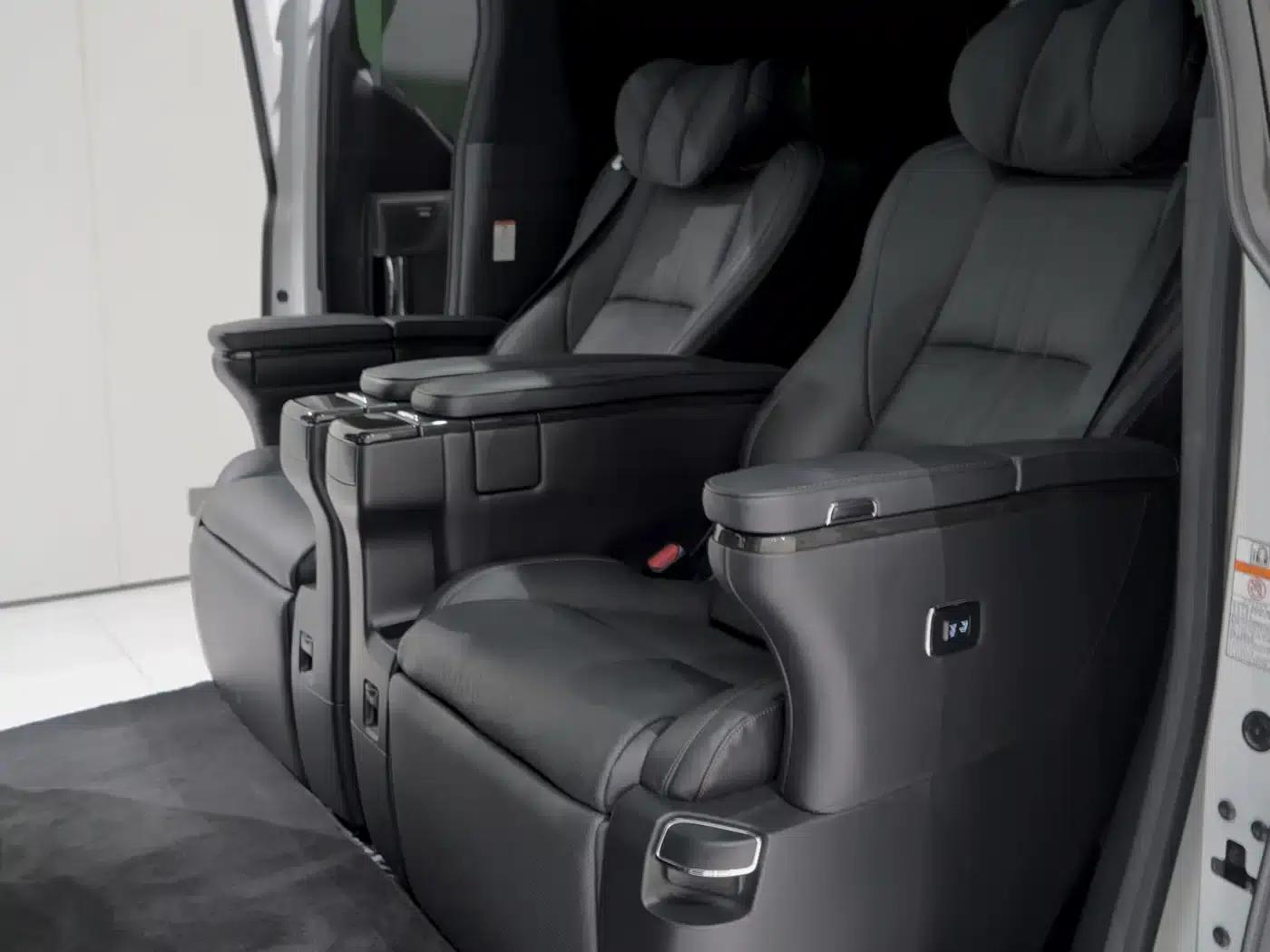 Lexus LM 2020 300h 7-Seat Elegant Edition — миниатюра 4
