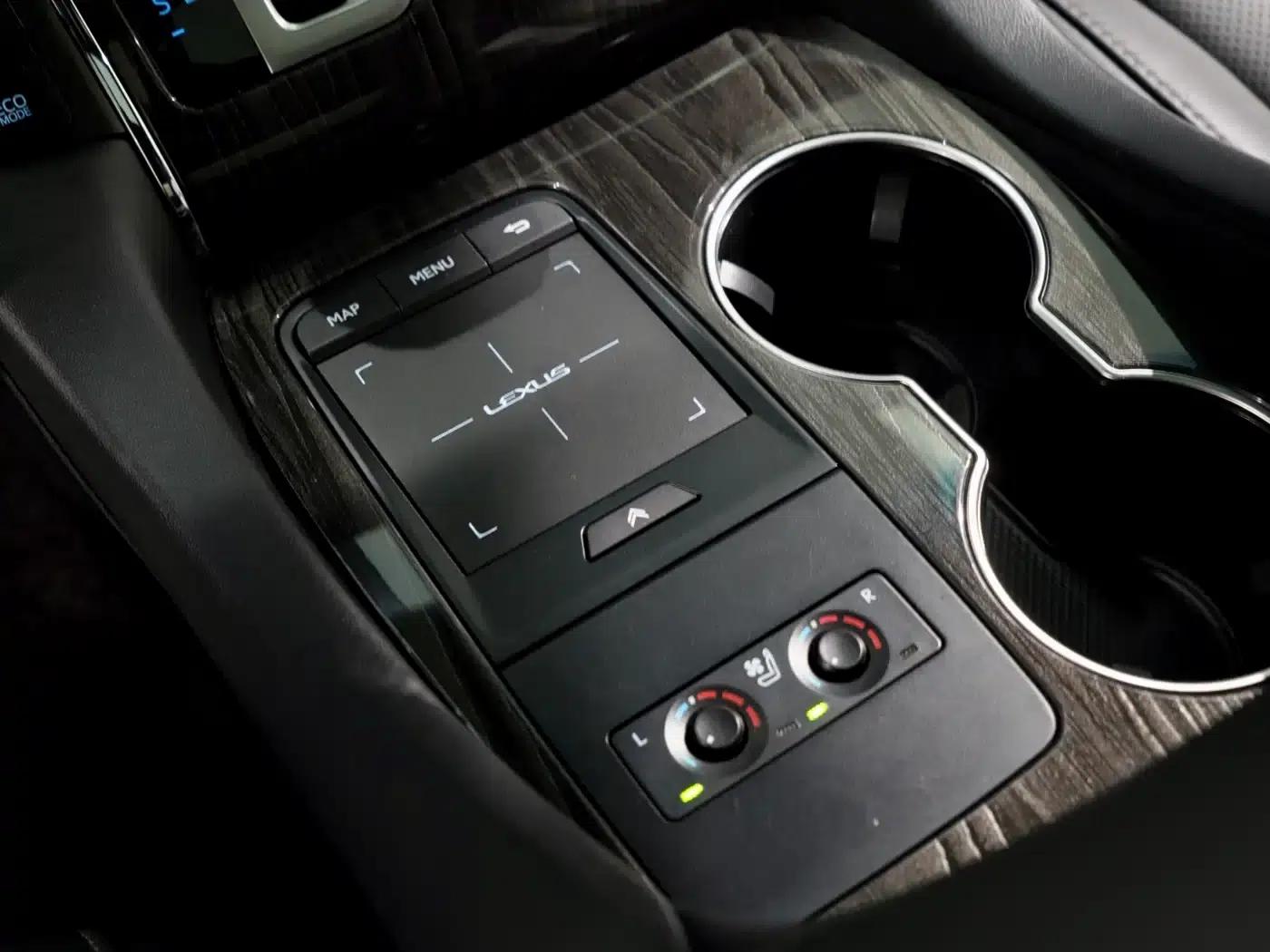 Lexus LM 2020 300h 7-Seat Elegant Edition — миниатюра 8