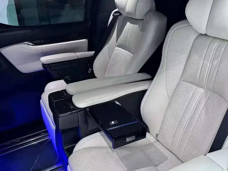 Lexus LM 2020 300h 7-Seat Elegant Edition — миниатюра 14