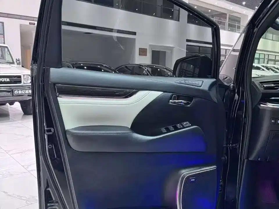 Lexus LM 2020 300h 7-Seat Elegant Edition — миниатюра 15