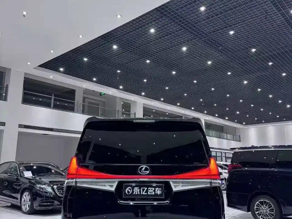 Lexus LM 2020 300h 7-Seat Elegant Edition — миниатюра 18