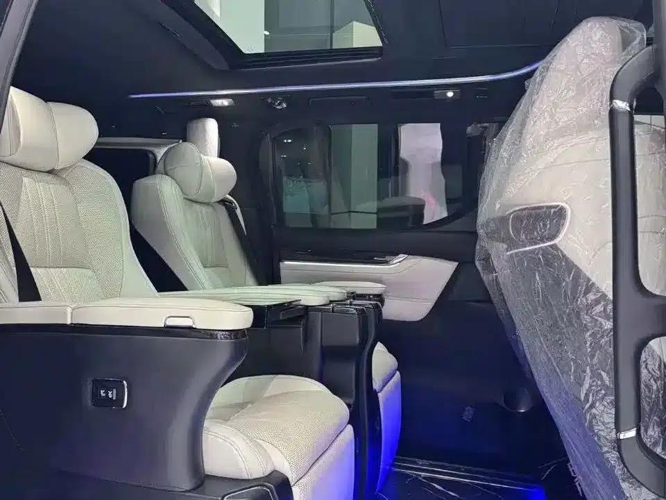 Lexus LM 2020 300h 7-Seat Elegant Edition — миниатюра 7