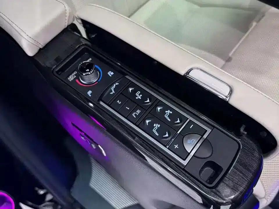 Lexus LM 2020 300h 7-Seat Elegant Edition — миниатюра 8