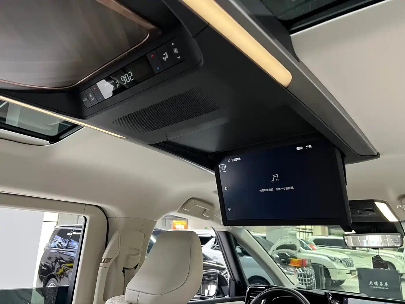 Lexus LM 2023 500h Six-Seat Premium Edition — миниатюра 16