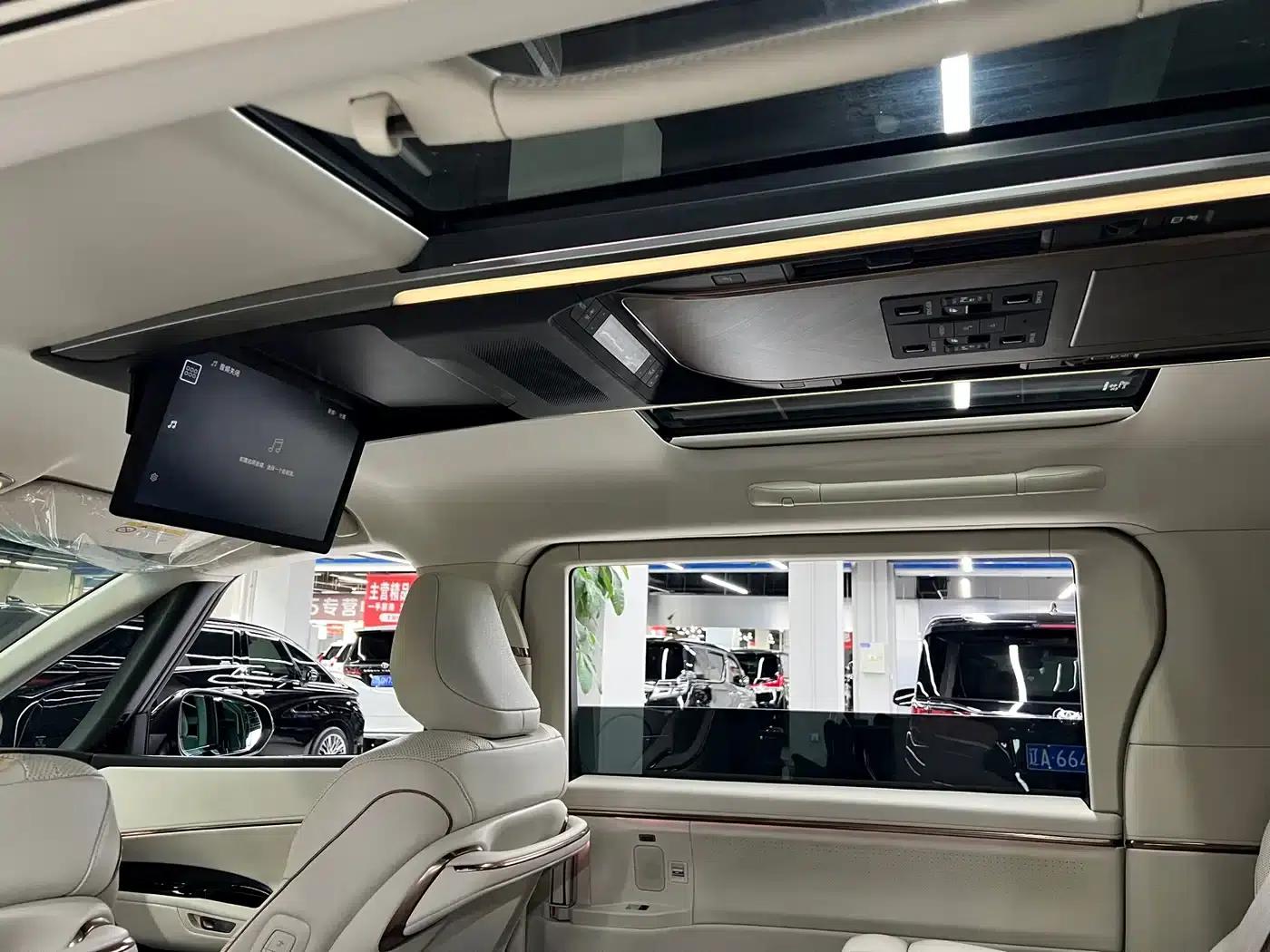 Lexus LM 2023 500h Six-Seat Premium Edition — миниатюра 10