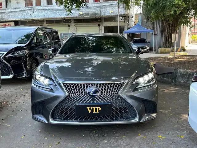 Lexus LS 2020 500h Luxury Edition (China VI Emission Standard)