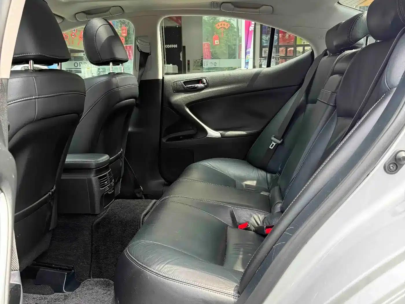 Lexus IS 2011 250 Dynamic Edition — миниатюра 12