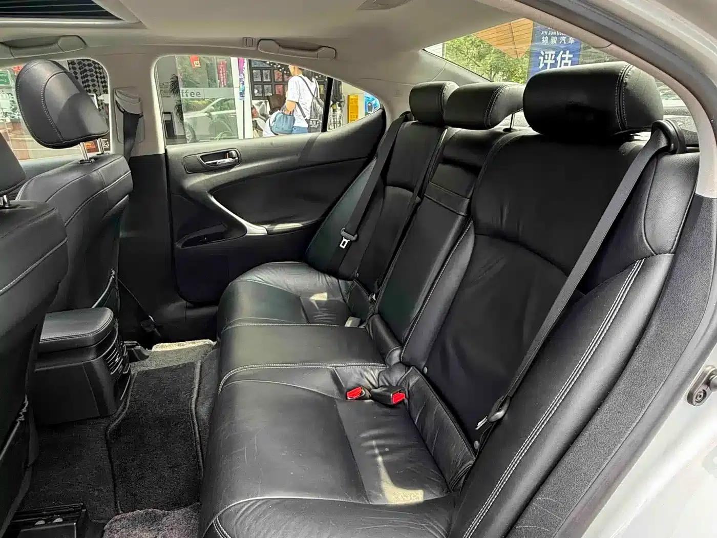 Lexus IS 2011 250 Dynamic Edition — миниатюра 13