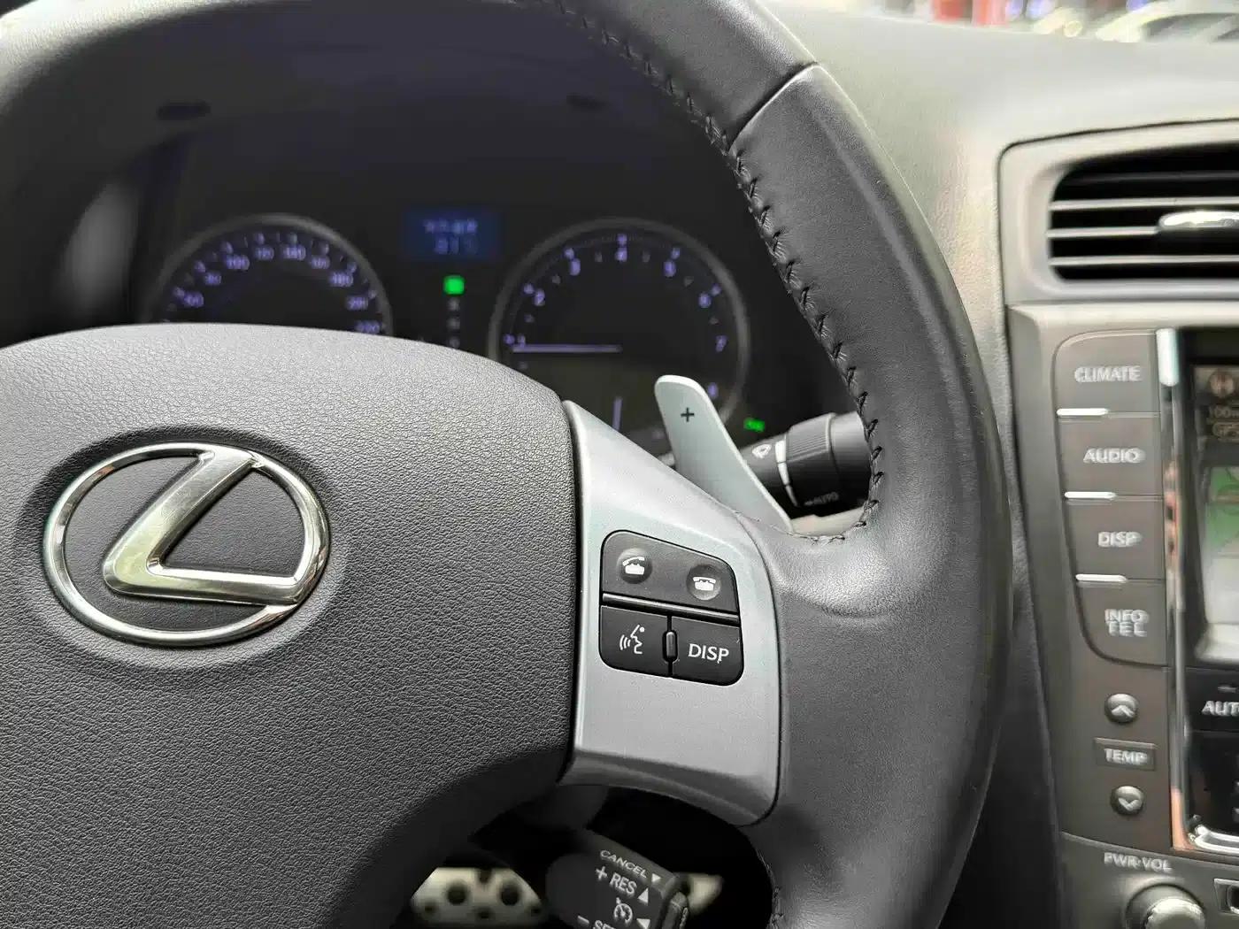 Lexus IS 2011 250 Dynamic Edition — миниатюра 26