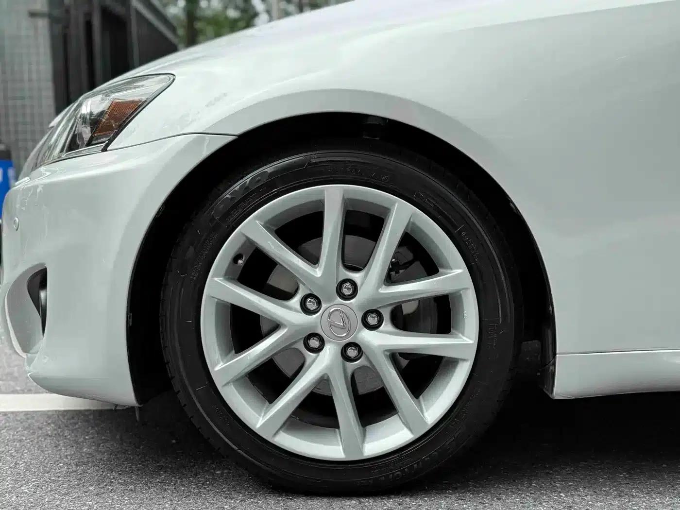 Lexus IS 2011 250 Dynamic Edition — миниатюра 6