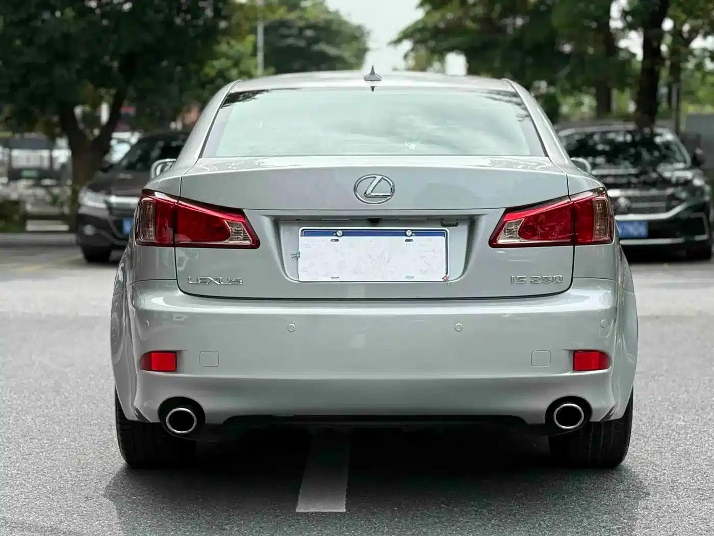 Lexus IS 2011 250 Dynamic Edition — миниатюра 8