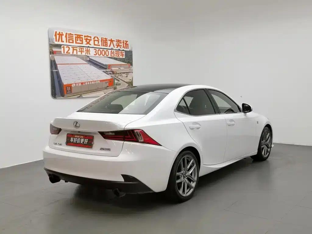 Lexus IS 2015 200t F SPORT — миниатюра 2