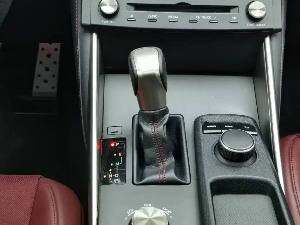 Lexus IS 2015 200t F SPORT — миниатюра 13