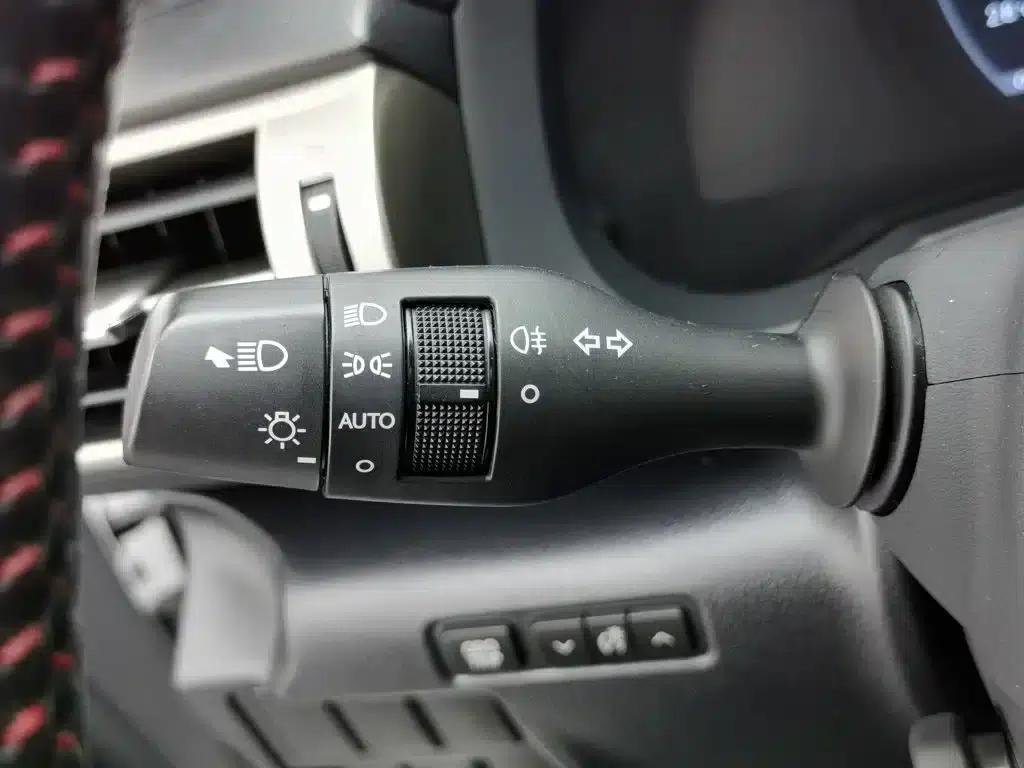 Lexus IS 2015 200t F SPORT — миниатюра 21