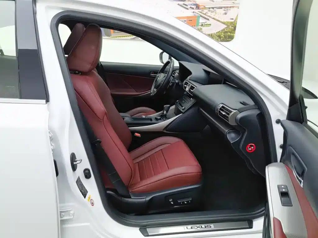 Lexus IS 2015 200t F SPORT — миниатюра 23