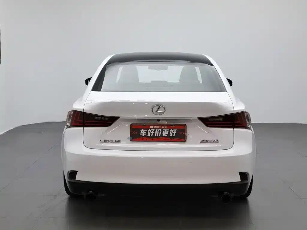 Lexus IS 2015 200t F SPORT — миниатюра 4